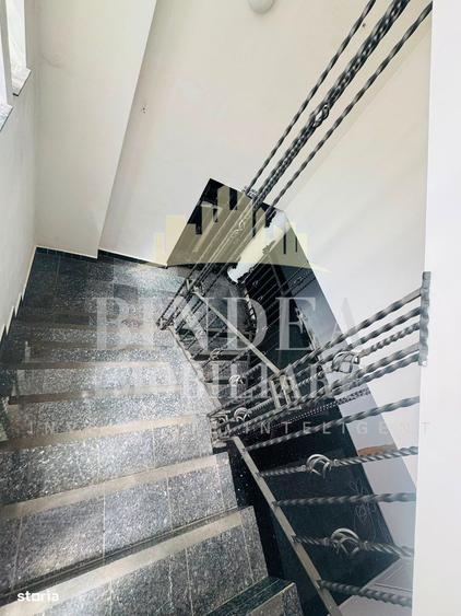 Spațiu comercial, de 350 mp, în Aradului