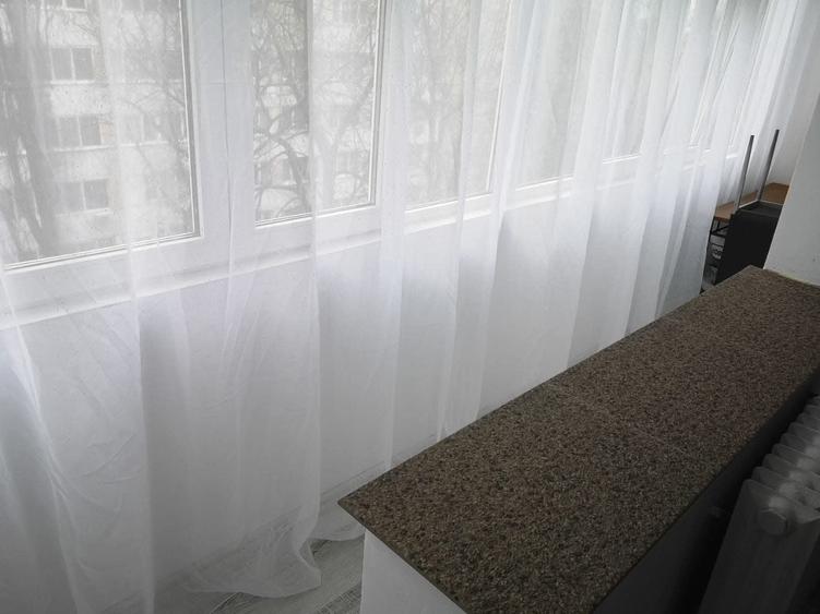 Inchiriez apartament sectorul 4 - 3