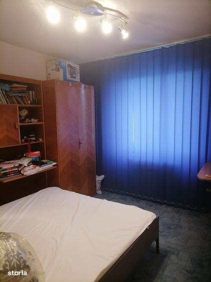 Apartament cu 3 camere decomandat în Baba Novac