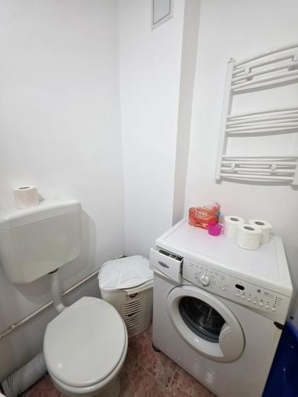 Apartament cu 3 camere decomandat, mobilat în Republicii