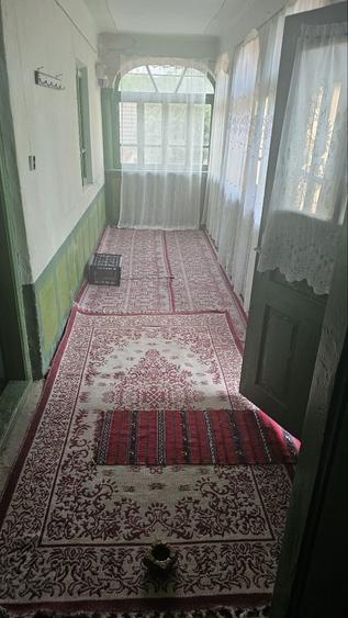 Casă cu 4 camere în Strejești