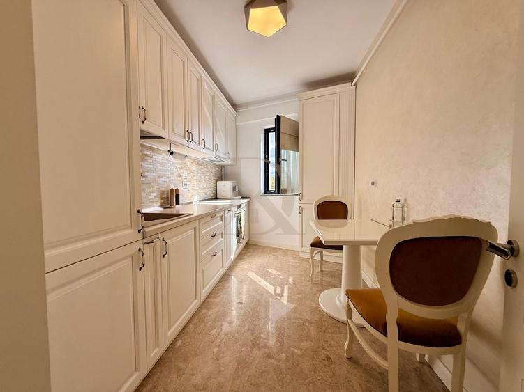 Apartament cu 3 camere decomandat în Copou