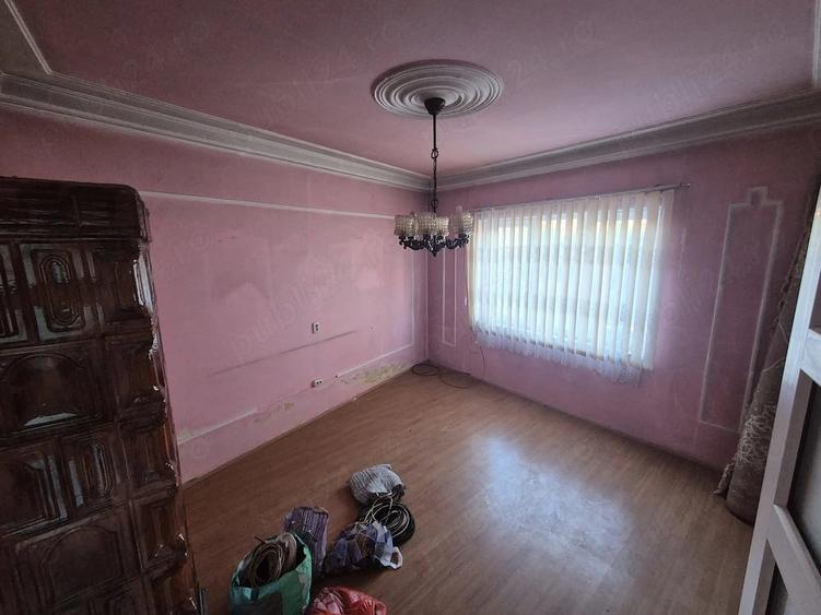 Casă cu 3 camere cu Teren 200 Mp în Decebal
