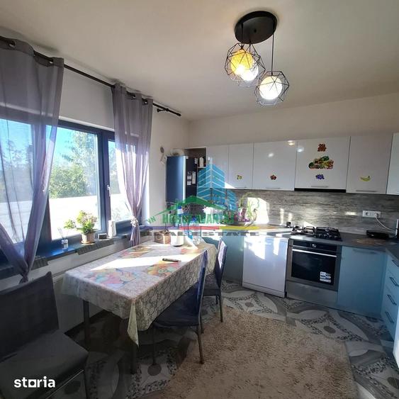 Casă cu 4 camere cu Teren 790 Mp în Câmpineanca