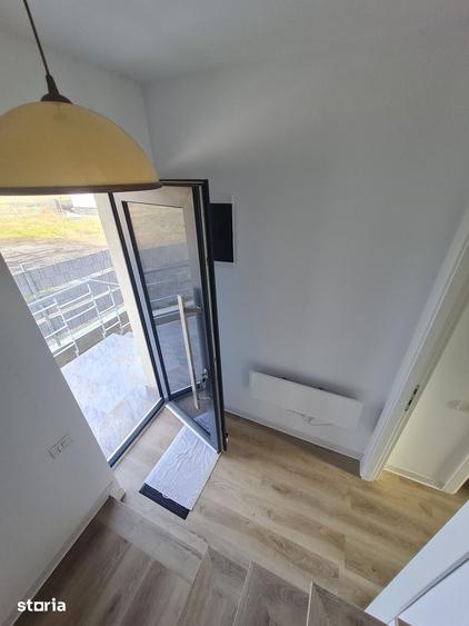 Casă cu 6 camere cu Teren 382 Mp în Central