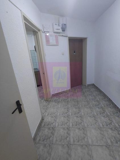 Apartament cu 2 camere decomandat în Bucur Obor
