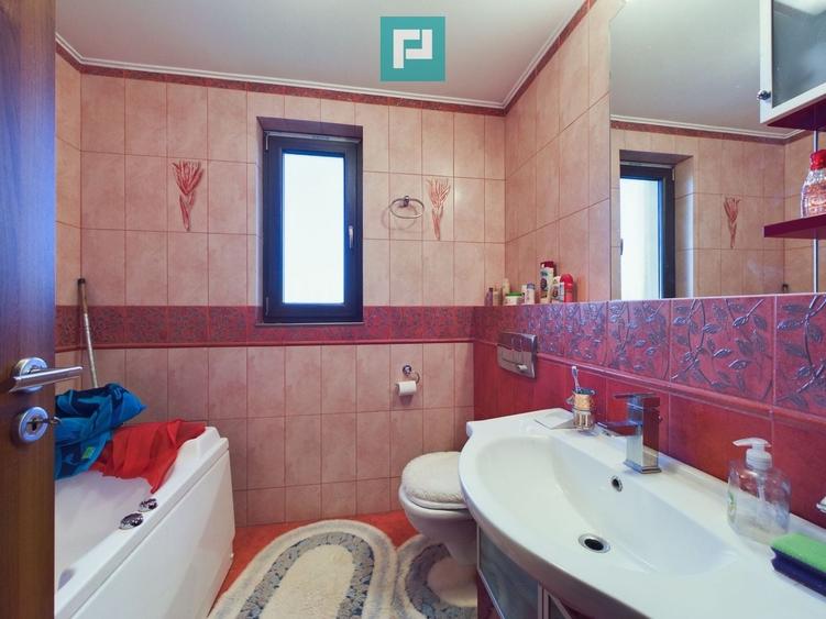 Vilă spațioasă cu 8 camere, Grădiște - 39