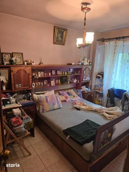 Apartament cu 3 camere în Tei