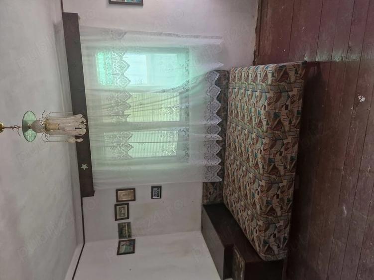 Casă cu Teren 200 Mp în Central