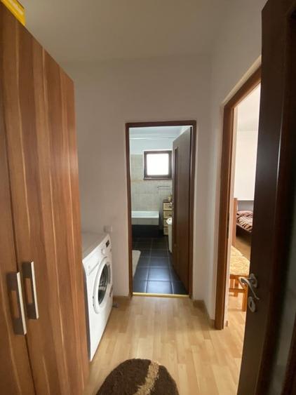 Apartament de 65 mp utili,parcare inclusa,etaj intermediar - 10