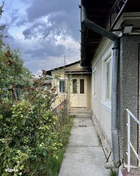 Casă cu 2 camere cu Teren 1642 Mp în Bonț