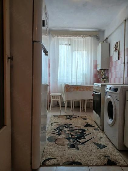 Apartament cu 3 camere decomandat în Anda