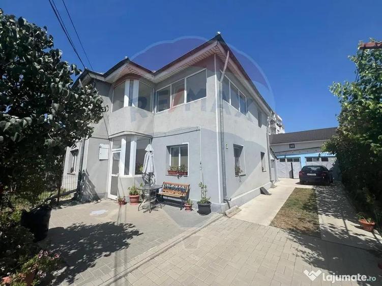 Casă cu 4 camere cu Teren 410 Mp în Tineretului