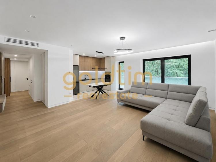 Apartament cu 4 camere decomandat, mobilat în Băneasa