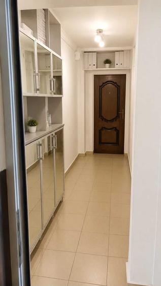 Apartament cu 2 camere decomandat în Gura Văii