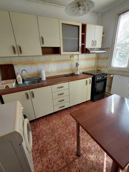 Apartament cu 2 camere semidecomandat în Drumul Găzarului