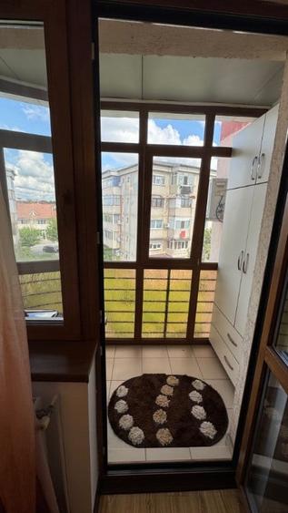 Apartament cu 3 camere decomandat în Valea Rosie
