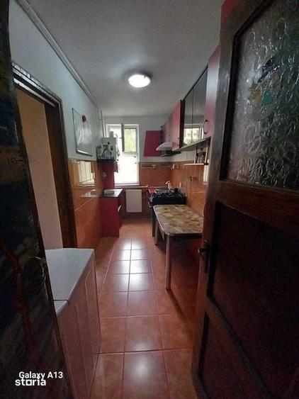 Apartament cu 3 camere semidecomandat în Central