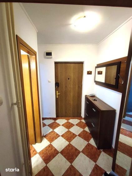 Apartament cu 3 camere, mobilat în Aviației