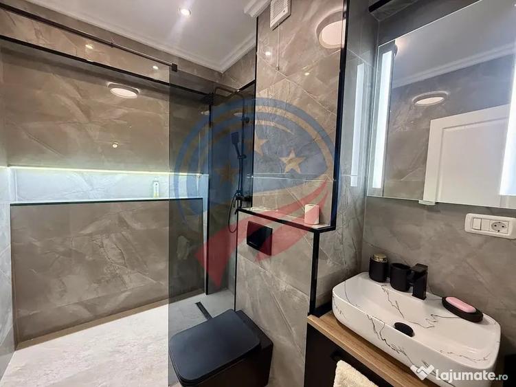 Apartament cu 3 camere semidecomandat în Central