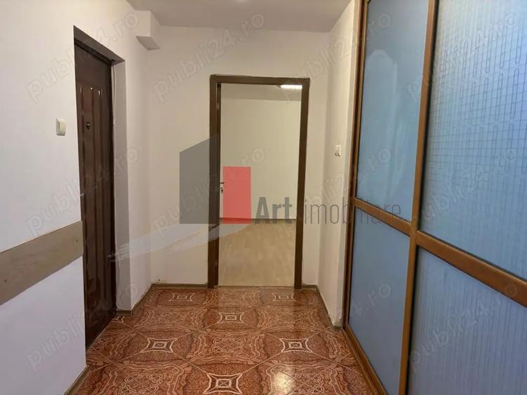 Apartament cu 2 camere decomandat în Sebastian