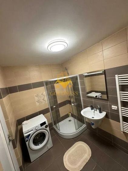 Apartament cu 3 camere decomandat, mobilat în Florești