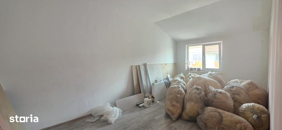 Apartament cu 2 camere decomandat în Km 5