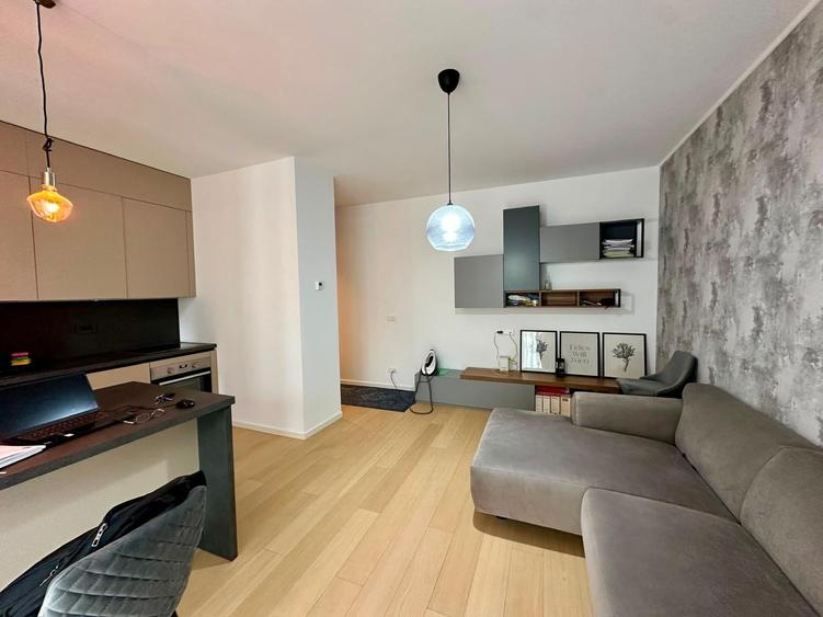 Apartament cu 2 camere decomandat în Băneasa