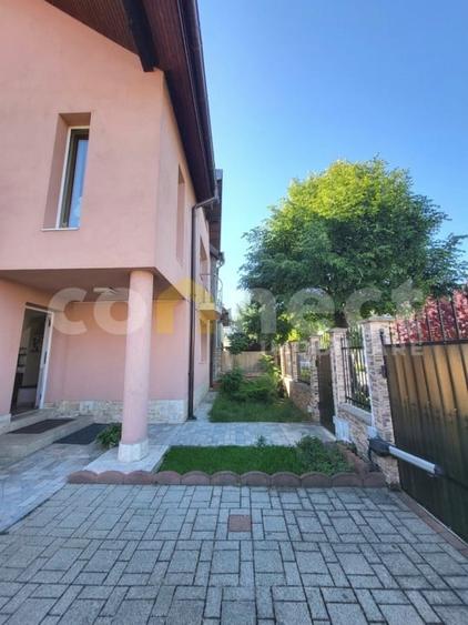 Casă individuală cu 3 camere cu Canalizare în Iris