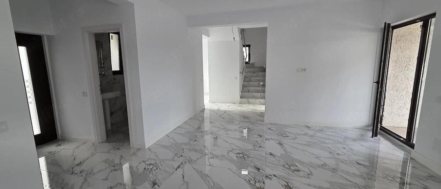 Casă cu 5 camere cu Teren 289 Mp în Berceni
