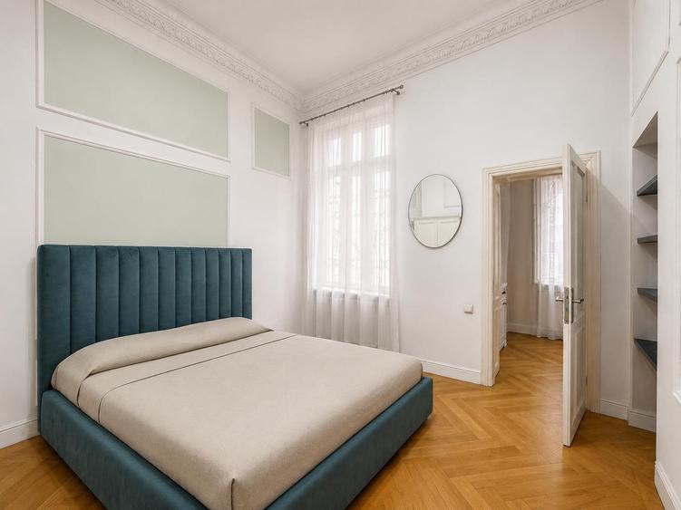 Apartament cu 4 camere semidecomandat în Romană
