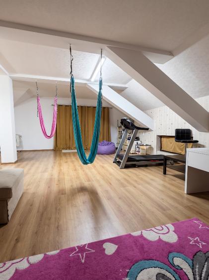Casă individuală cu 5 camere cu Teren 600 Mp în Fundeni