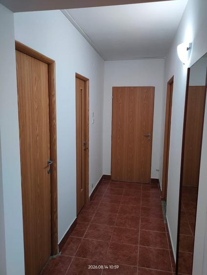 Apartament cu 2 camere decomandat în Titan