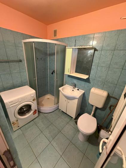 Garsonieră decomandată în Lipovei