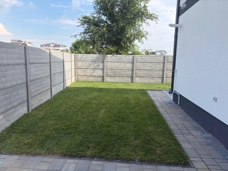 Casă individuală cu 3 camere cu Teren 300 Mp în Central