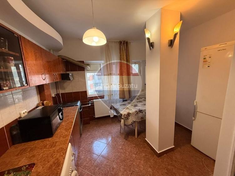 3 decomandate de închiriat etaj 2 Gara Craiova