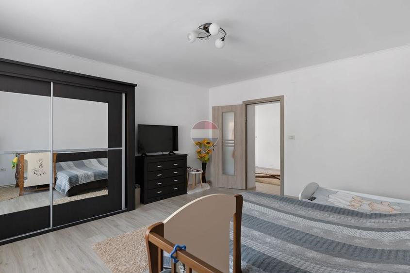 Casă individuală cu 4 camere cu Teren 550 Mp în Central