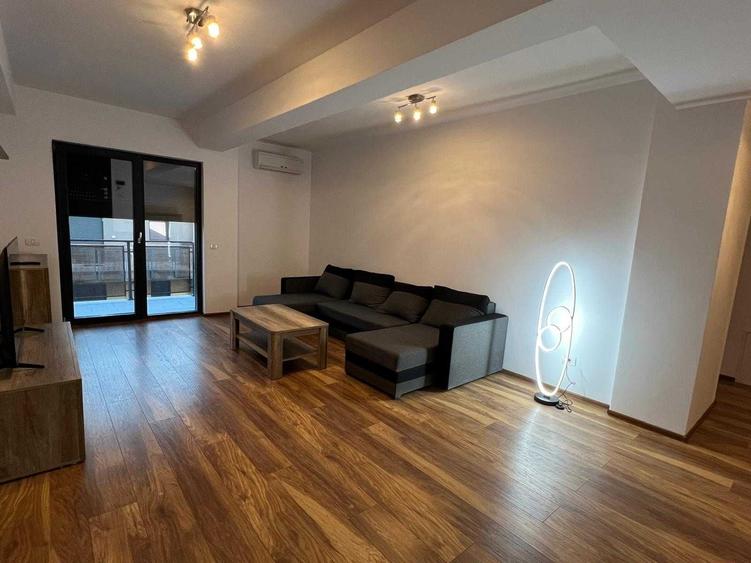 Apartament cu 3 camere decomandat în Dumbrăvița