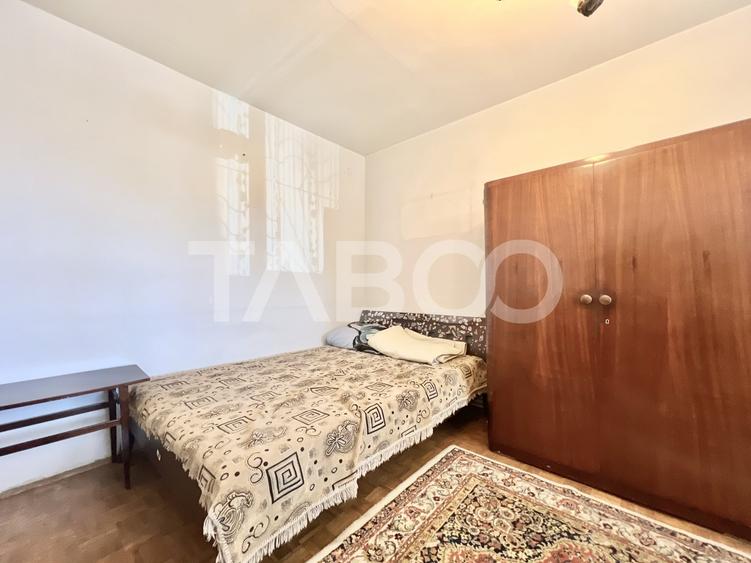 Apartament de vanzare cu 3 camere decomandate Grigorescu bloc izolat - 3