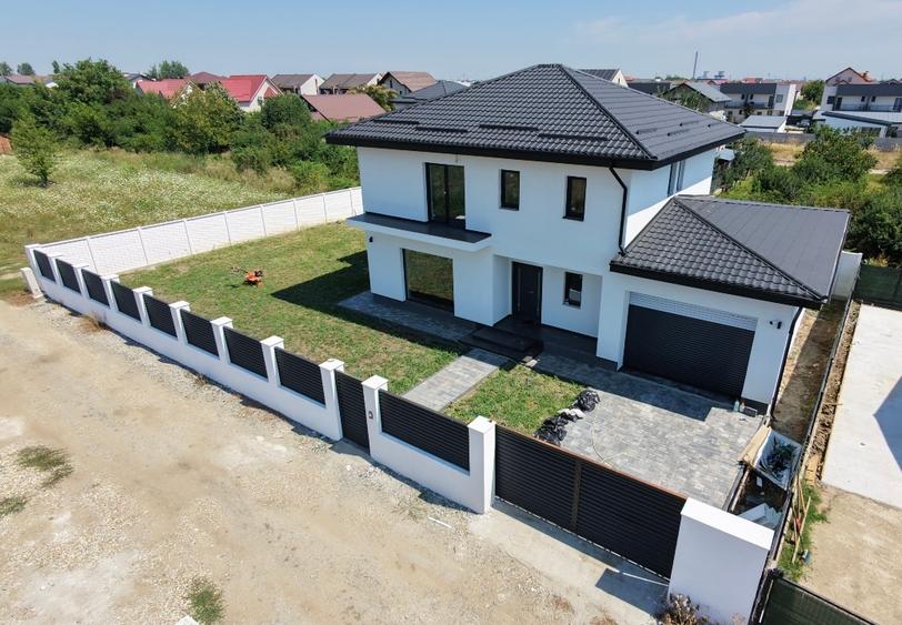 Casă individuală cu 4 camere cu Teren 497 Mp în Domnești