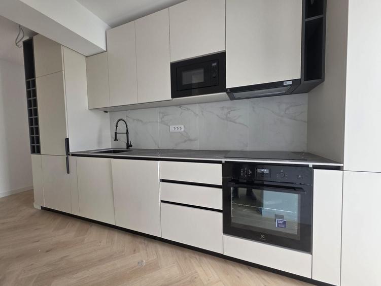 Apartament cu 4 camere decomandat în Iancu Nicolae