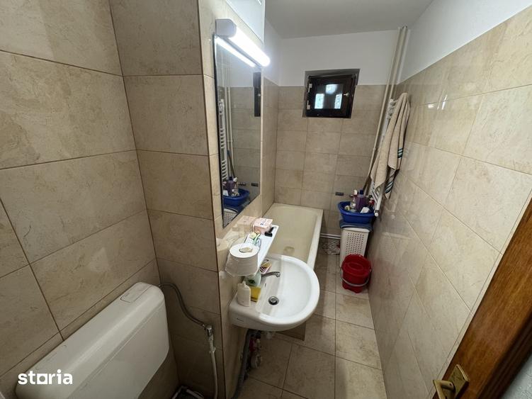 Apartament 2 camere zona Km 4 5 cu Centrala ?i Boxa - 3