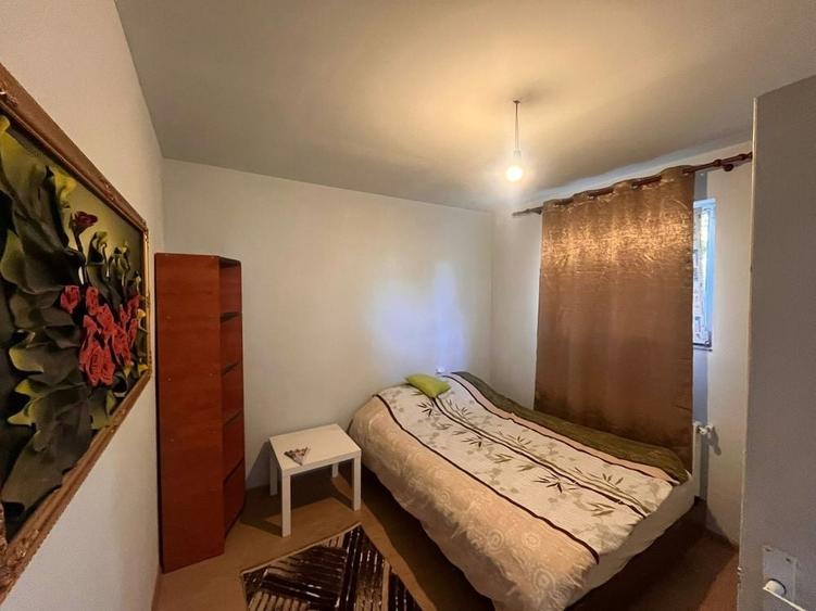 Casă cu 2 camere cu Teren 50 Mp în Poduri