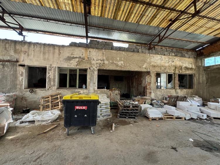 Spațiu comercial, de 1,365 mp, în Central