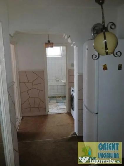 Apartament cu 3 camere decomandat în CET