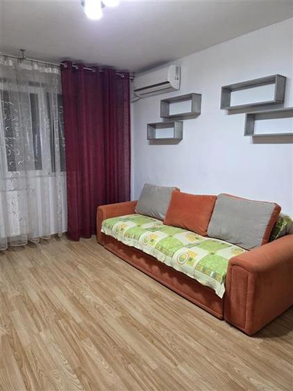 Apartament cu 2 camere decomandat în Păcii