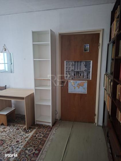 Apartament cu 3 camere decomandat în Drumul Taberei — fotografia 3