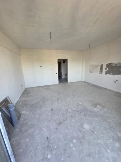Garsonieră decomandată în Baza 3