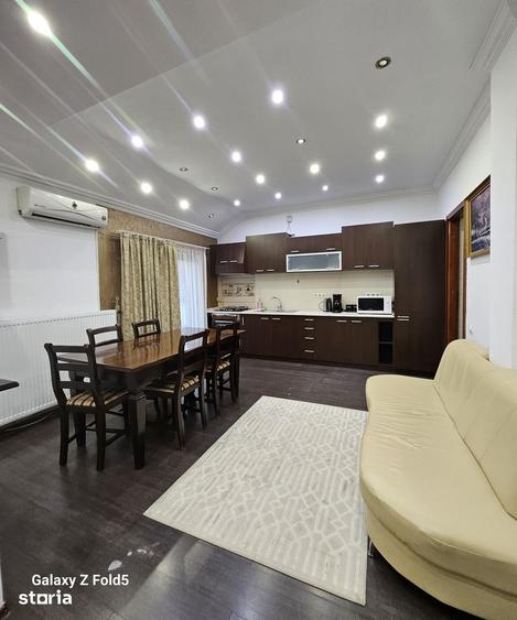 Apartament cu 3 camere decomandat în Orașul Nou