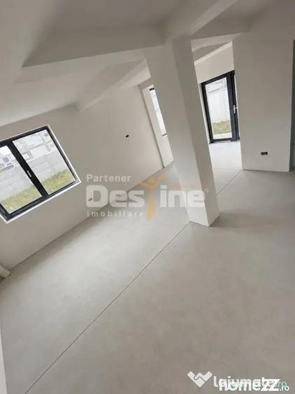 Casă cu 4 camere cu Teren 400 Mp în Central